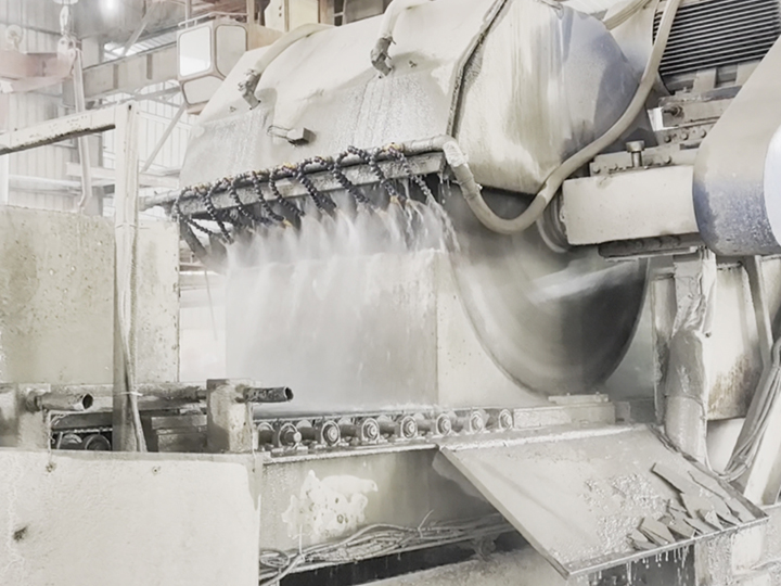 混凝土砌塊切（qiē）割（gē）流水線2