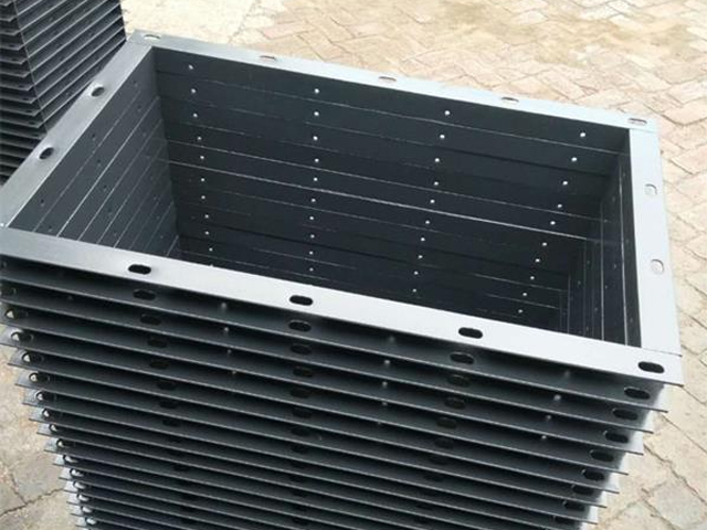 角（jiǎo）鐵法蘭成品